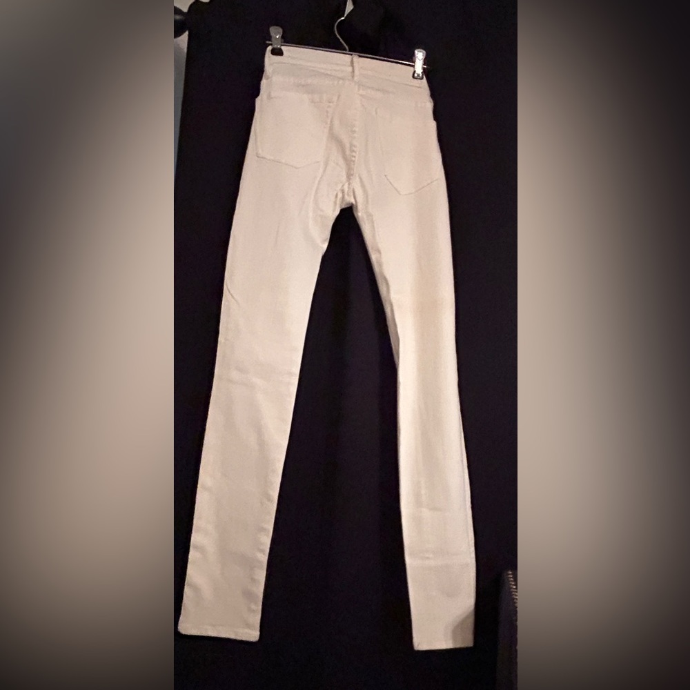 Armani Exchange white skinny jeans. Size 25s